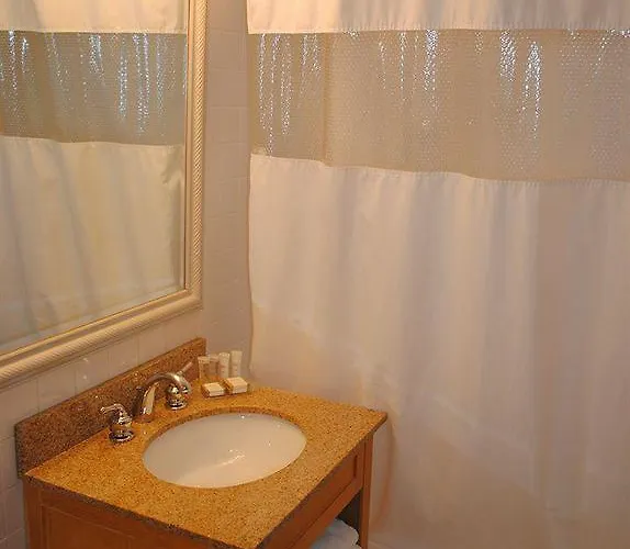Howard Johnson - *